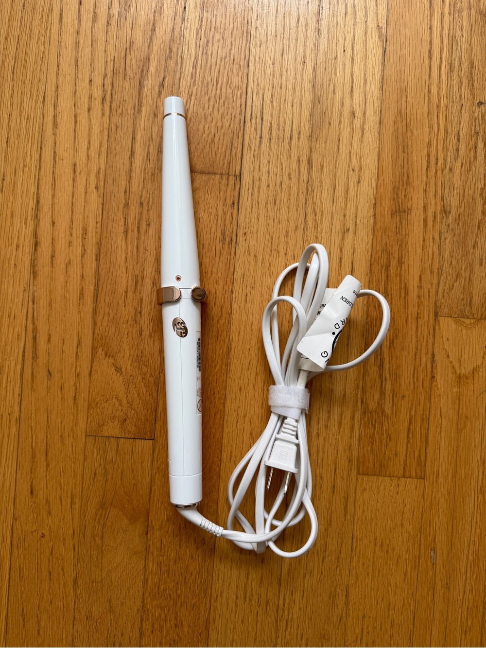 White Ceramic T3 Curling Wand with Rose Gold Accent